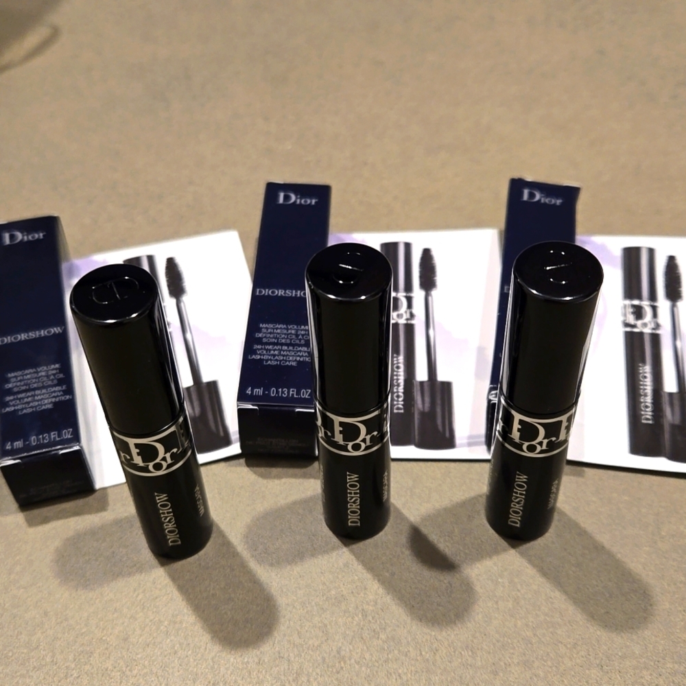 New in box never used DIOR Diorshow mascara deluxe travel mini trio